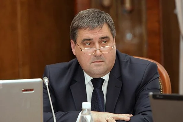 За знание иностранного языка педагоги могут получать до 15 процентов оклада, медики – до 10
