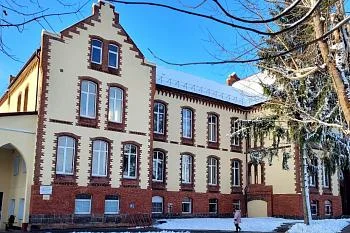 В Нестеровской больнице завершили капитальный ремонт фасада В Нестеровской больнице завершили капитальный ремонт фасада