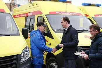 Впервые в Калининградскую область одновременно поступило девять реанимобилей Впервые в Калининградскую область одновременно поступило девять реанимобилей