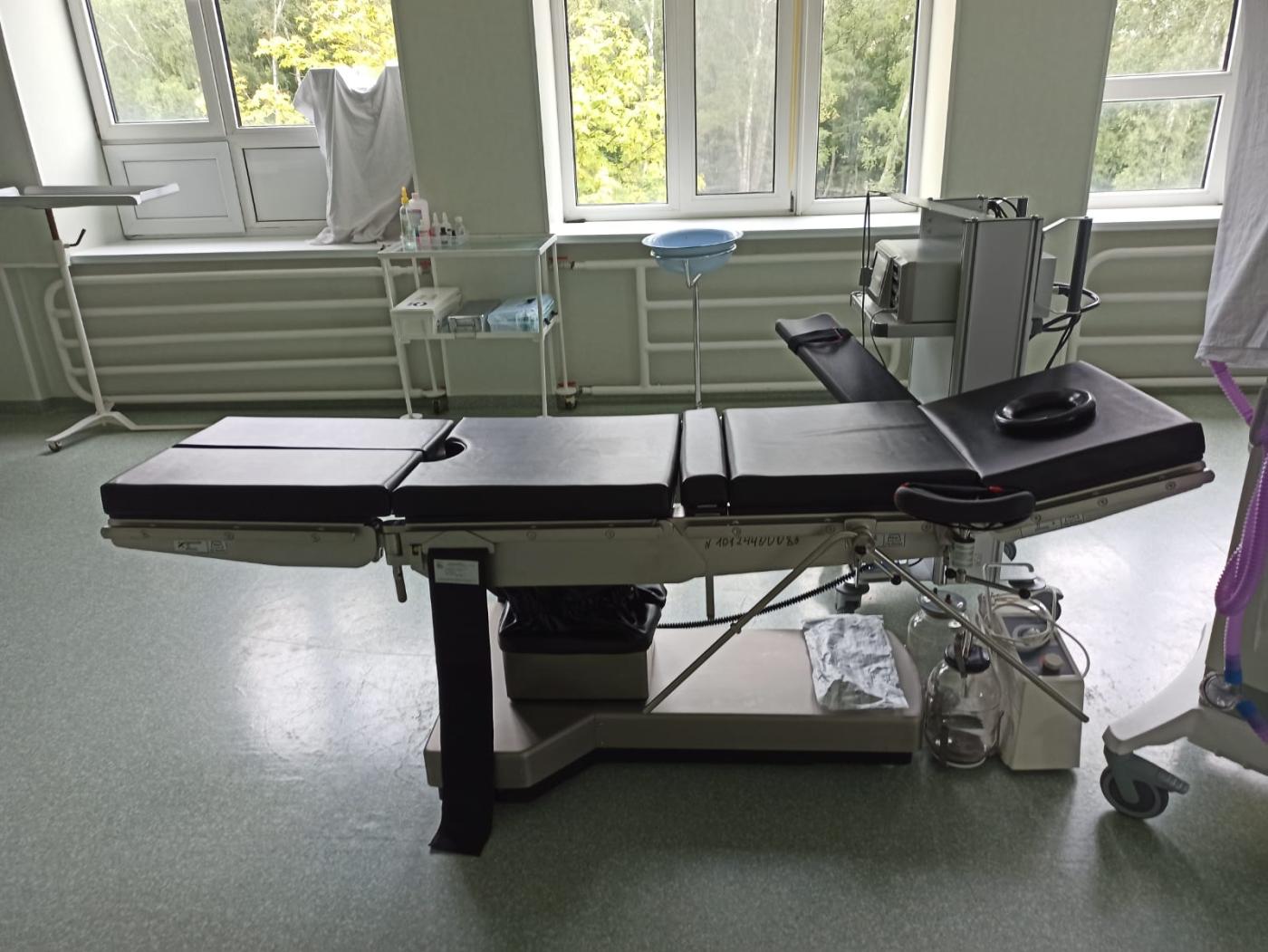 Порядка ста двадцати хирургических вмешательств выполнено на новых операционных столах в Пионерском