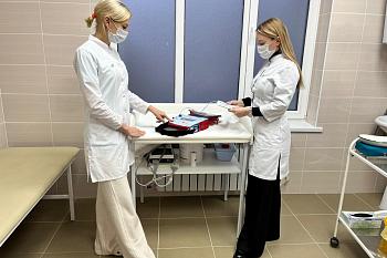 Два подразделения Межрайонной больницы № 1 получили современные дефибрилляторы